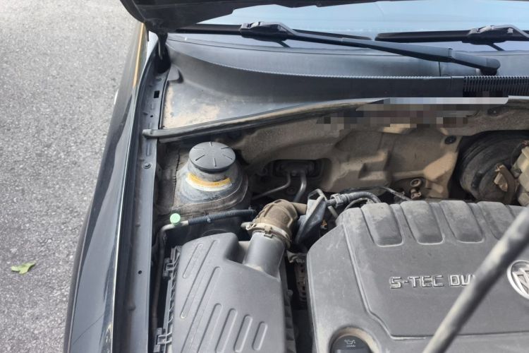 Used Buick Excelle 2013 1.5L Manual Classic Model Engine Bay Right