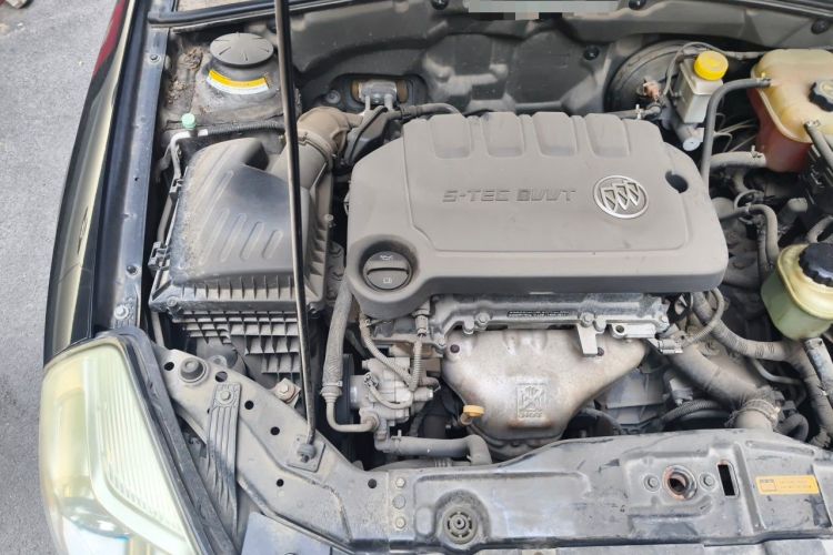 Used Buick Excelle 2013 1.5L Automatic Classic Model Engine Bay Right