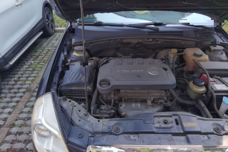 Used Buick Excelle 2013 1.5L Automatic Classic Model Engine Bay Right