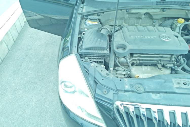 Used Buick Excelle 2013 1.5L Manual Classic Model Engine Bay Right