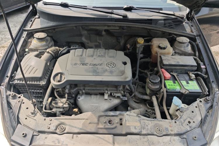 Used Buick Excelle 2013 1.5L Automatic Classic Model Engine Bay