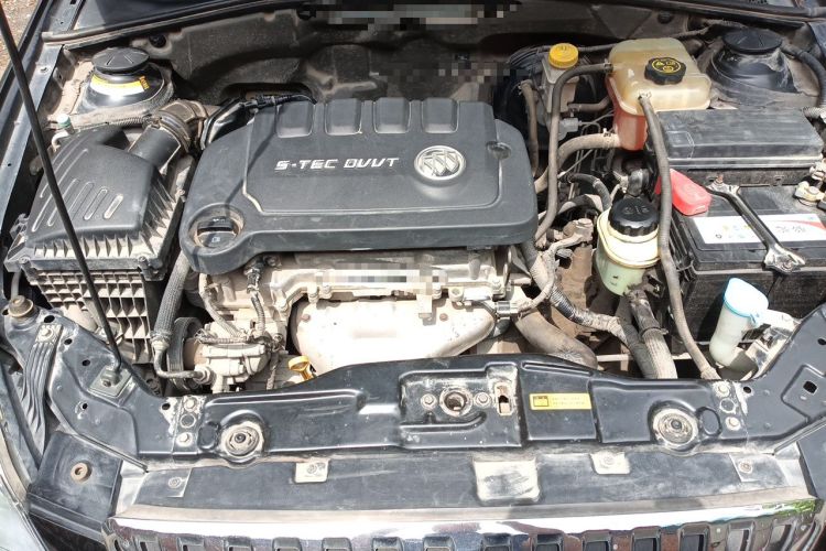 Used Buick Excelle 2013 1.5L Manual Classic Model Engine Bay