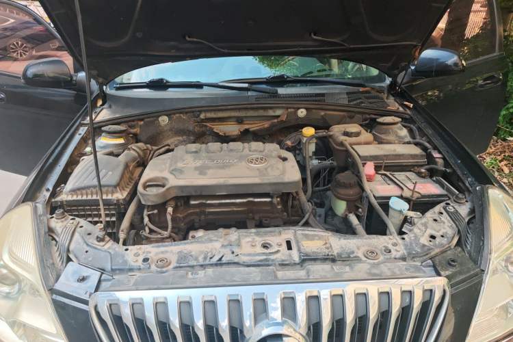 Used Buick Excelle 2013 1.5L Automatic Classic Model Engine Bay