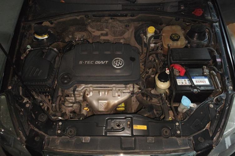 Used Buick Excelle 2013 1.5L Manual Classic Model Engine Bay
