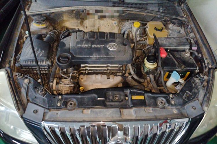 Used Buick Excelle 2013 1.5L Manual Classic Model Engine Bay