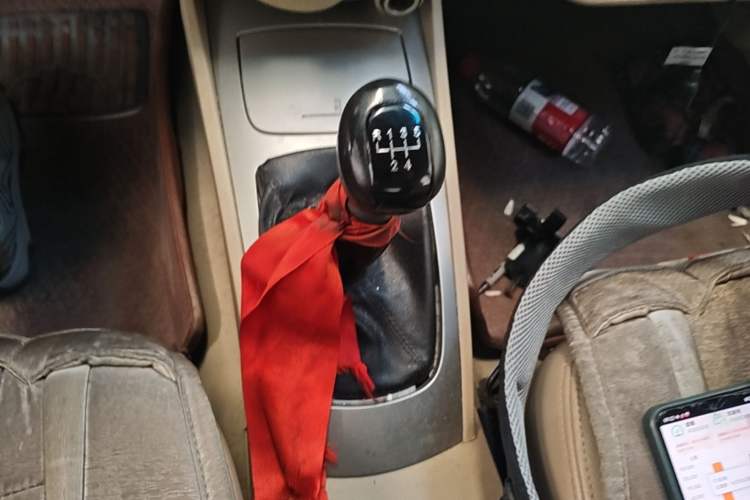 Used Buick Excelle 2013 1.5L Manual Classic Model Gear Lever