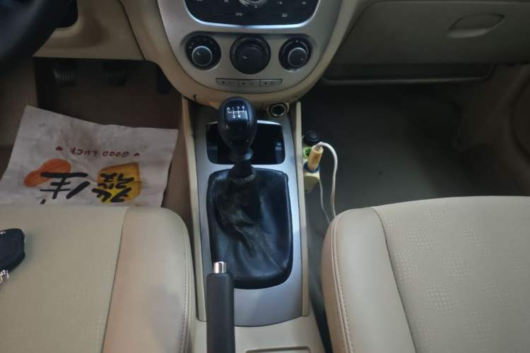 Used Buick Excelle 2013 1.5L Manual Classic Model Gear Lever