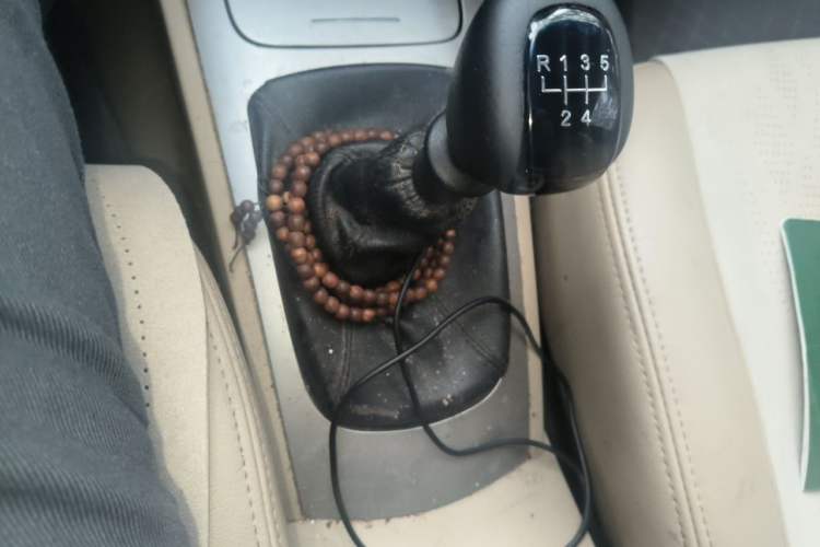 Used Buick Excelle 2013 1.5L Manual Classic Model Gear Lever