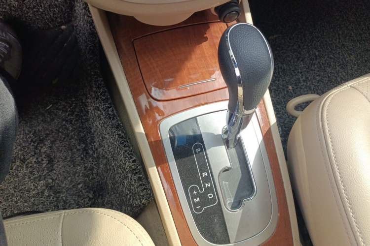 Used Buick Excelle 2013 1.5L Automatic Luxury Model Gear Lever