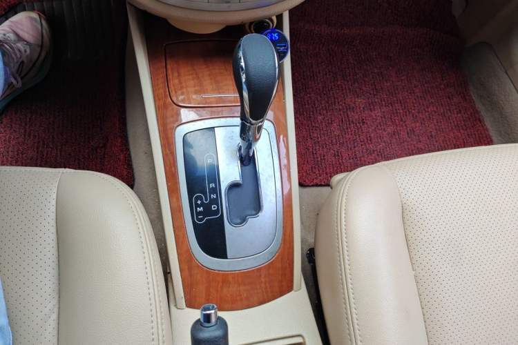 Used Buick Excelle 2013 1.5L Automatic Luxury Model Gear Lever