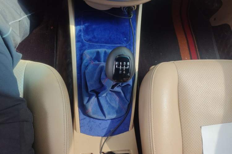 Used Buick Excelle 2013 1.5L Manual Luxury Model Gear Lever