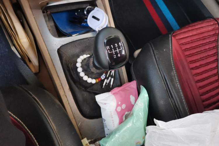 Used Buick Excelle 2013 1.5L Manual Classic Model Gear Lever