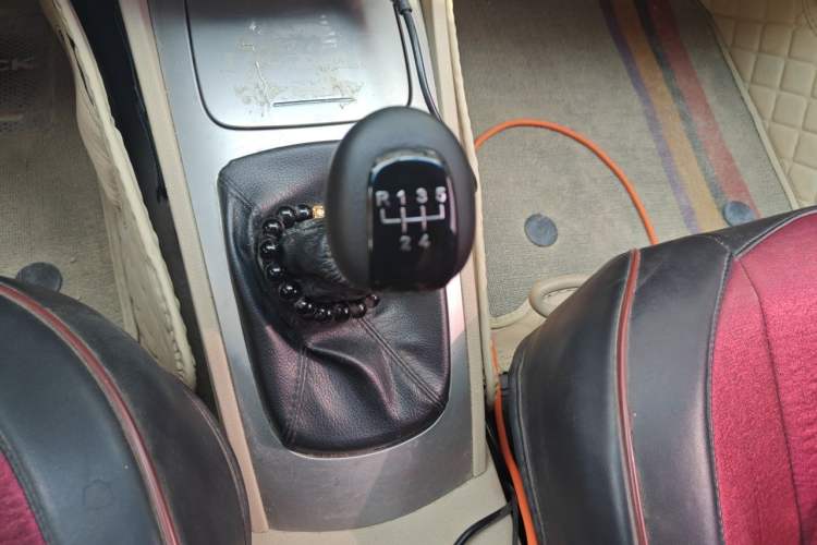 Used Buick Excelle 2013 1.5L Manual Classic Model Gear Lever
