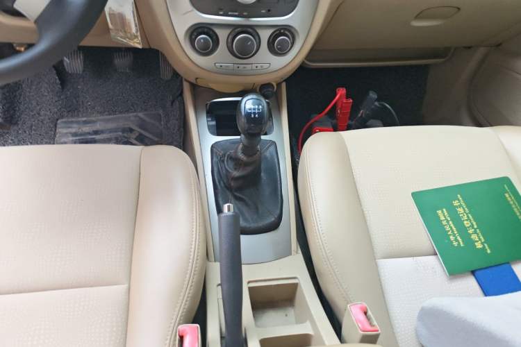 Used Buick Excelle 2013 1.5L Manual Classic Model Gear Lever