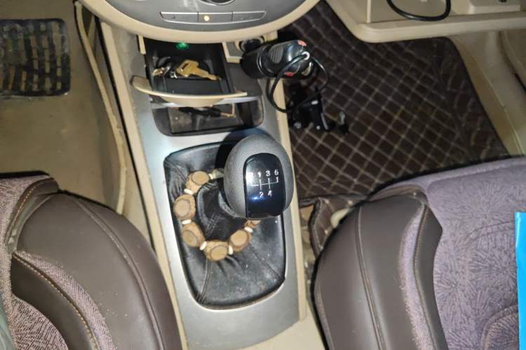 Used Buick Excelle 2013 1.5L Manual Classic Model Gear Lever