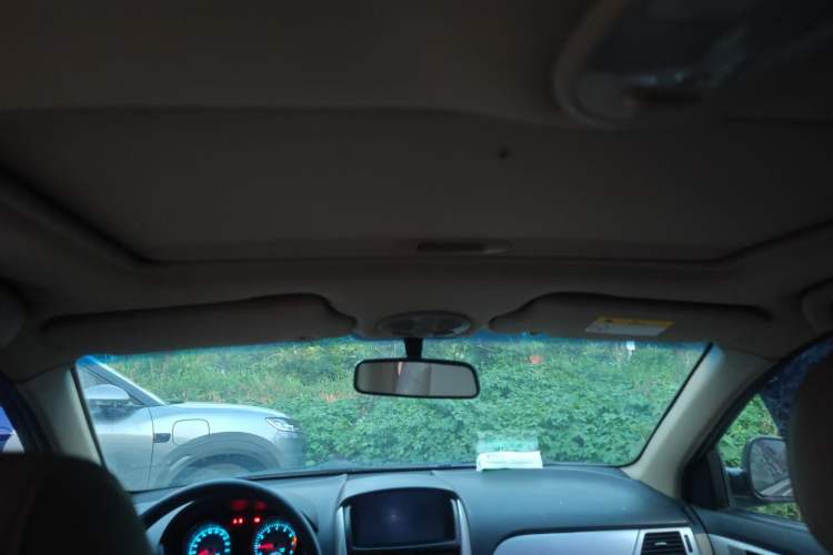 Used Buick Excelle 2013 1.5L Manual Classic Model Headliner
