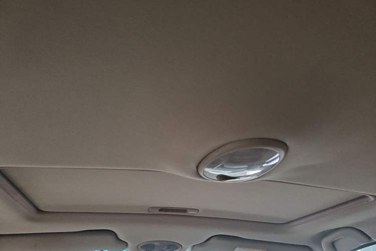 Used Buick Excelle 2013 1.5L Manual Classic Model Headliner