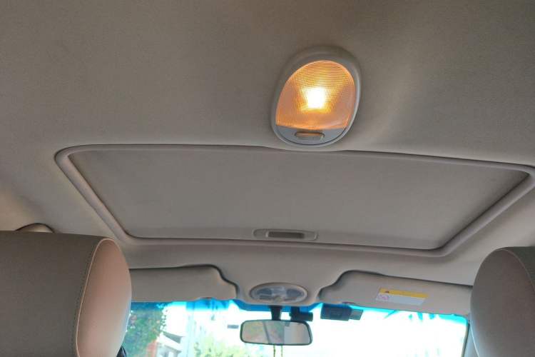 Used Buick Excelle 2013 1.5L Manual Classic Model Headliner