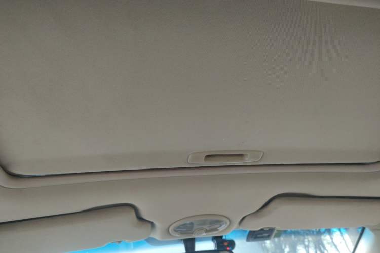 Used Buick Excelle 2013 1.5L Manual Classic Model Headliner