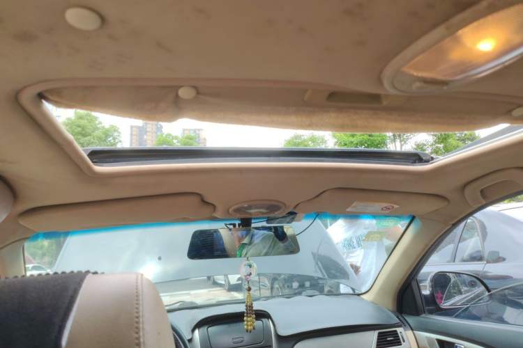 Used Buick Excelle 2013 1.5L Manual Classic Model Headliner