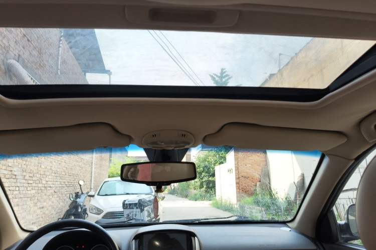Used Buick Excelle 2013 1.5L Automatic Luxury Model Headliner
