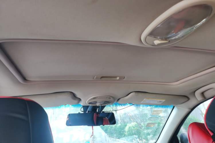 Used Buick Excelle 2013 1.5L Manual Luxury Model Headliner