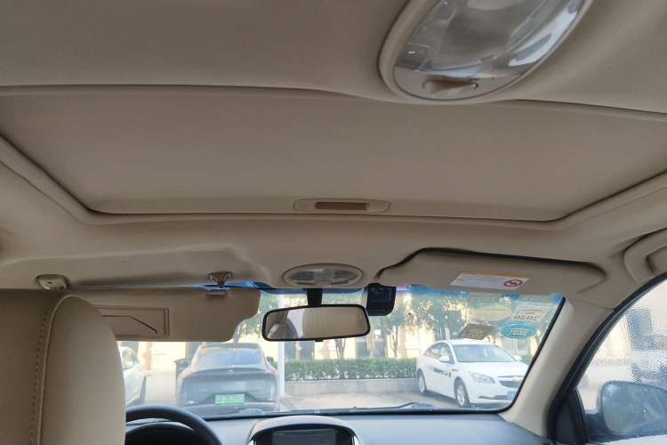 Used Buick Excelle 2013 1.5L Manual Classic Model Headliner