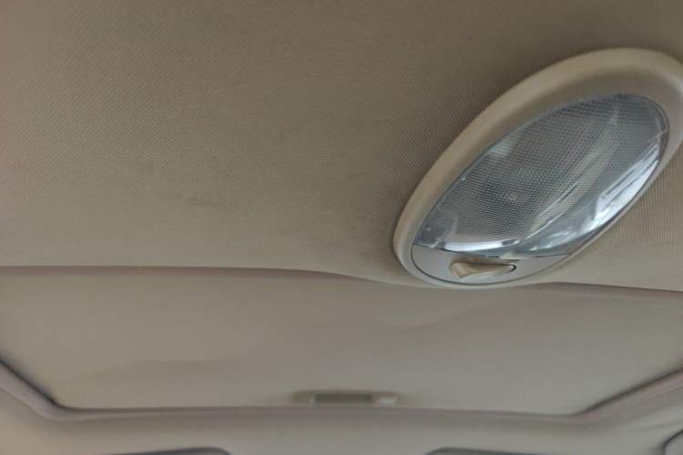 Used Buick Excelle 2013 1.5L Manual Classic Model Headliner