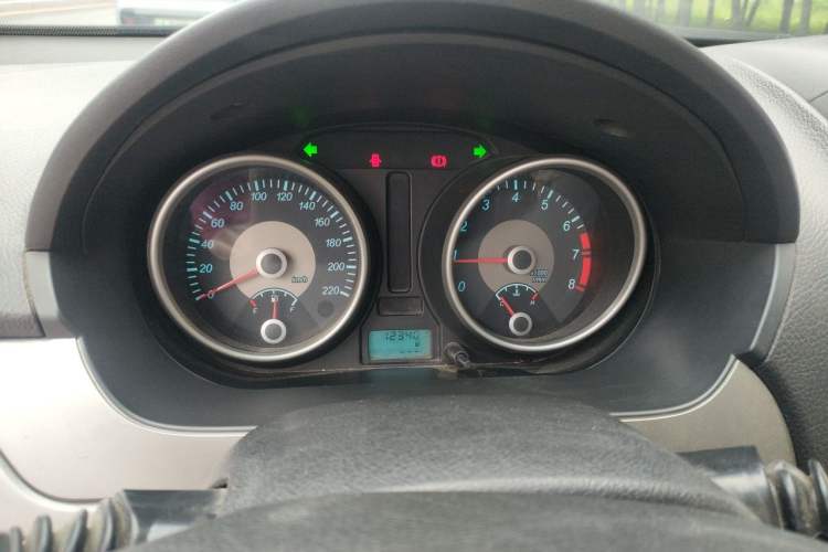 Used Buick Excelle 2013 1.5L Manual Classic Model Instrument Cluster