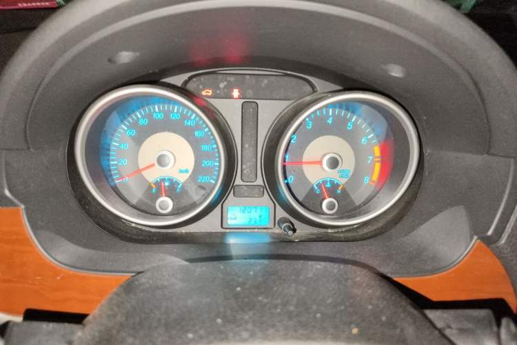 Used Buick Excelle 2013 1.5L Automatic Luxury Model Instrument Cluster