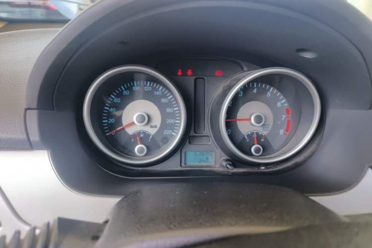 Used Buick Excelle 2013 1.5L Manual Classic Model Instrument Cluster