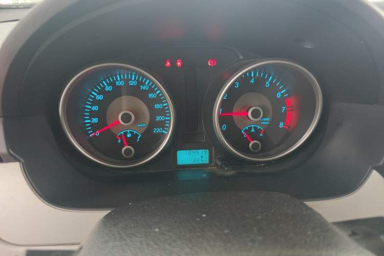 Used Buick Excelle 2013 1.5L Manual Classic Model Instrument Cluster