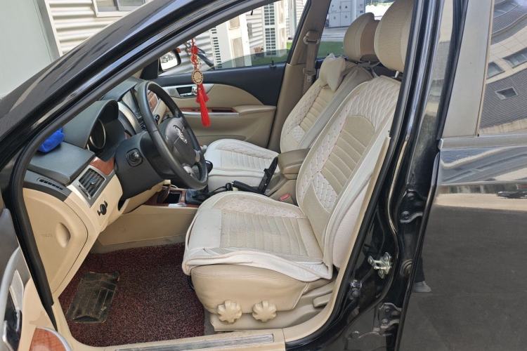 Used Buick Excelle 2013 1.5L Manual Luxury Model Left Front Seat