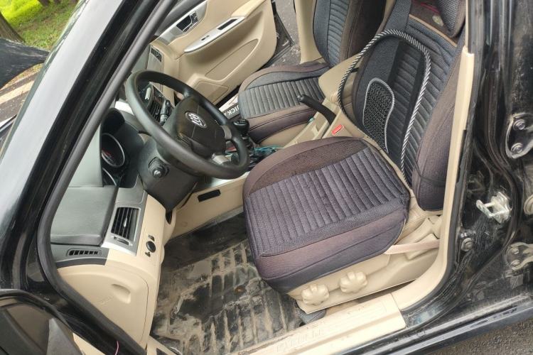 Used Buick Excelle 2013 1.5L Manual Classic Model Left Front Seat