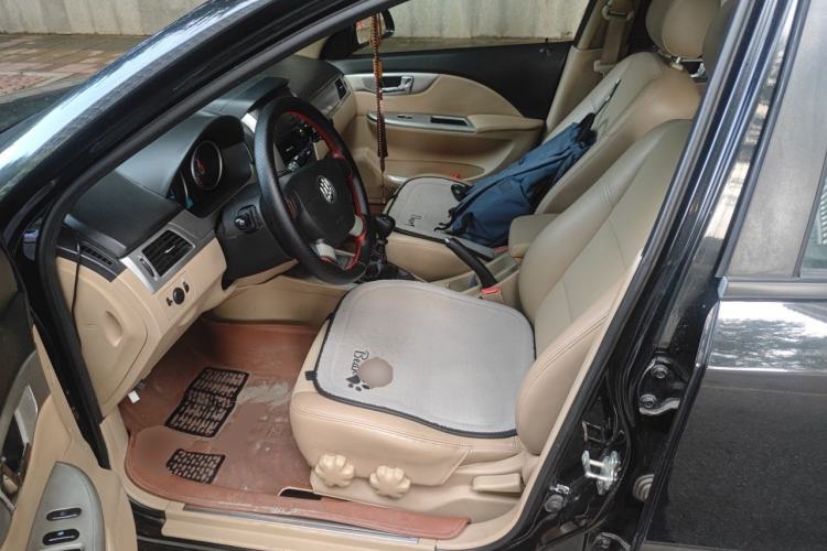 Used Buick Excelle 2013 1.5L Manual Classic Model Left Front Seat