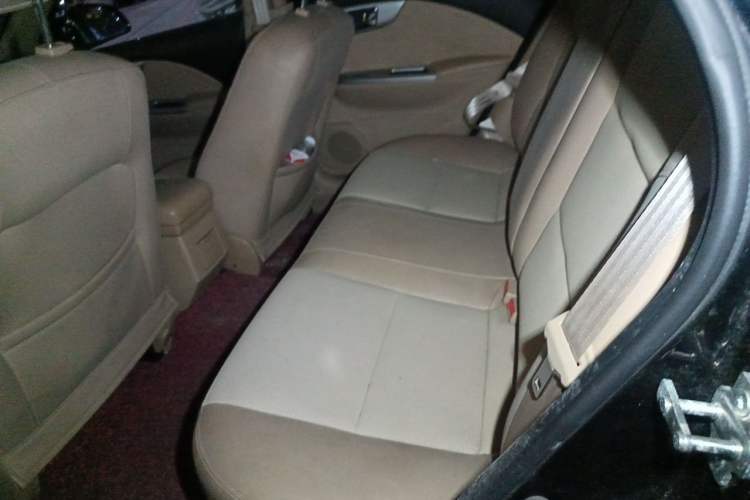 Used Buick Excelle 2013 1.5L Automatic Classic Model Left Rear Seat