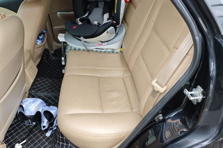 Used Buick Excelle 2013 1.5L Automatic Classic Model Left Rear Seat