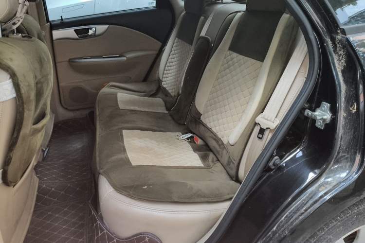 Used Buick Excelle 2013 1.5L Manual Classic Model Left Rear Seat