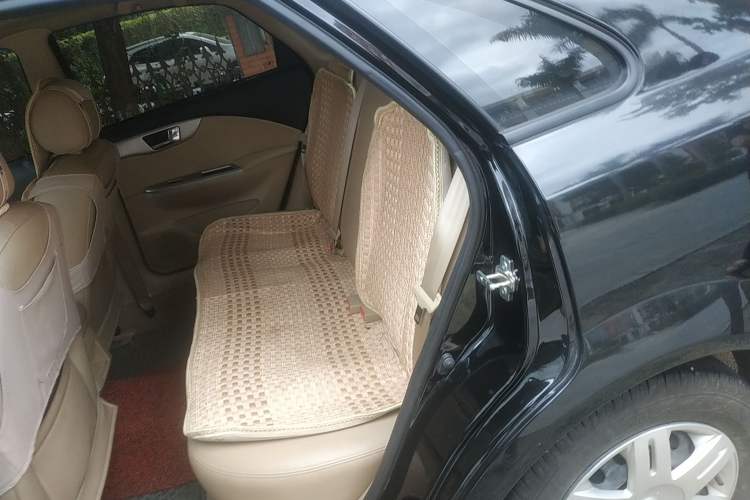 Used Buick Excelle 2013 1.5L Manual Classic Model Left Rear Seat