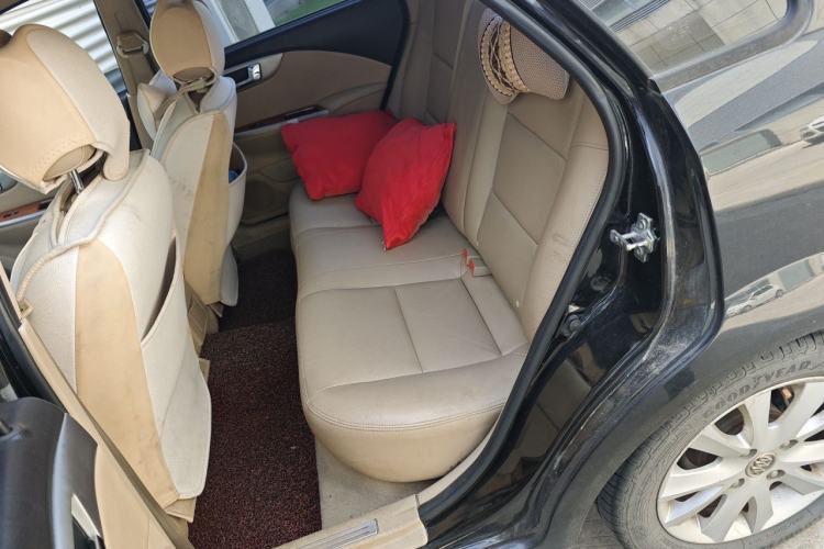 Used Buick Excelle 2013 1.5L Manual Luxury Model Left Rear Seat