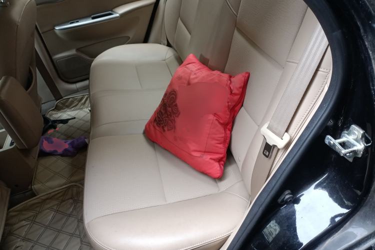 Used Buick Excelle 2013 1.5L Automatic Classic Model Left Rear Seat
