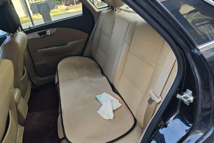 Used Buick Excelle 2013 1.5L Automatic Classic Model Left Rear Seat