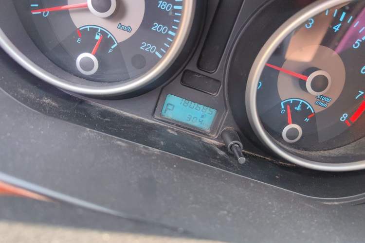 Used Buick Excelle 2013 1.5L Automatic Luxury Model Odometer Close Up