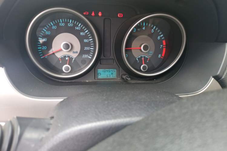Used Buick Excelle 2013 1.5L Automatic Classic Model Odometer Close Up