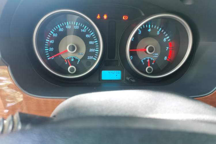 Used Buick Excelle 2013 1.5L Manual Luxury Model Odometer Close Up