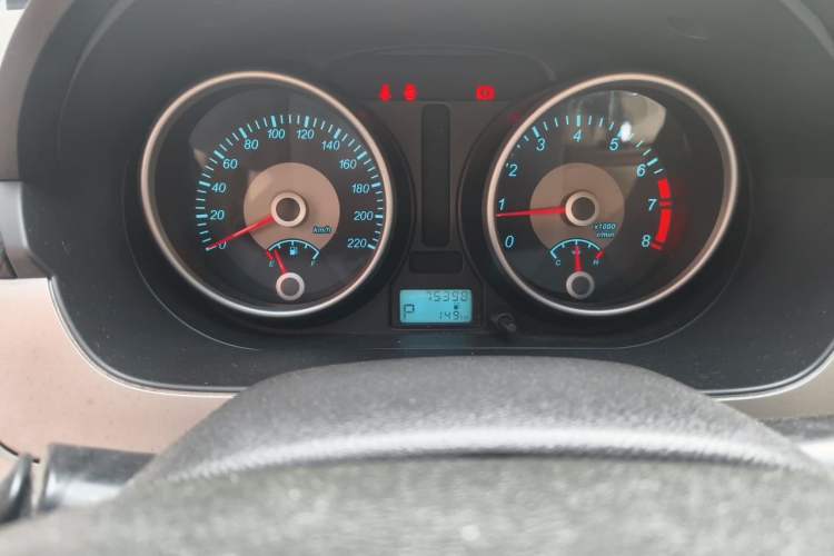 Used Buick Excelle 2013 1.5L Automatic Classic Model Odometer Close Up