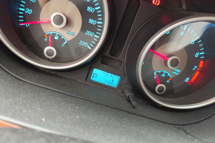 Used Buick Excelle 2013 1.5L Automatic Luxury Model Odometer Close Up