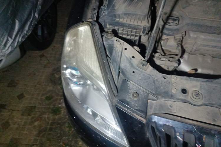Used Buick Excelle 2013 1.5L Automatic Classic Model Right Front Headlight