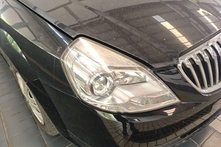 Used Buick Excelle 2013 1.5L Manual Classic Model Right Front Headlight
