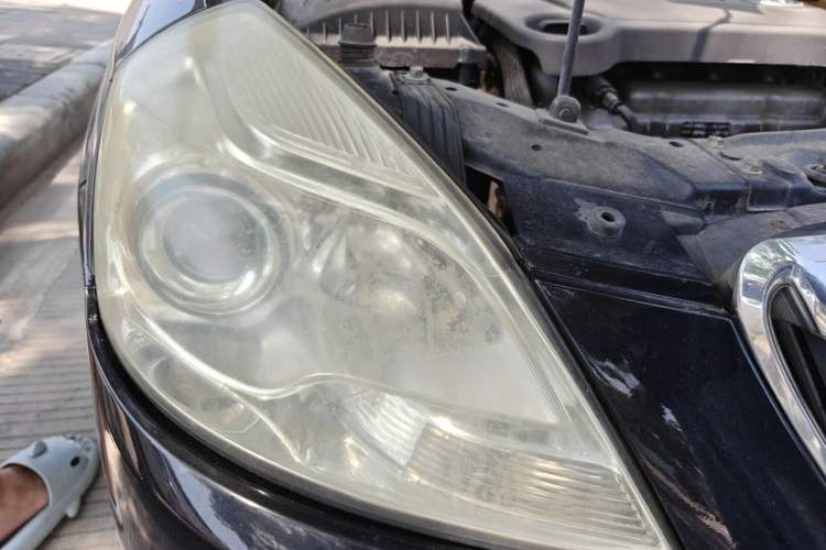 Used Buick Excelle 2013 1.5L Automatic Classic Model Right Front Headlight